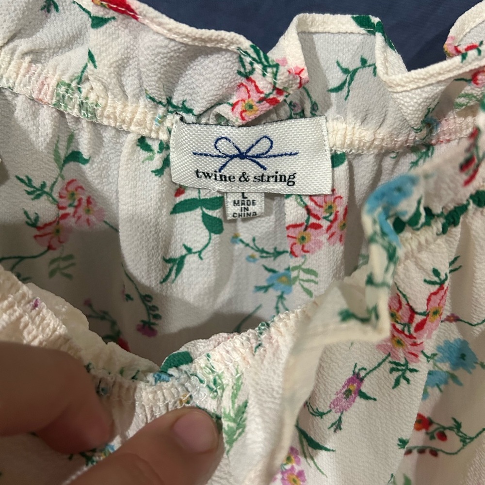 Floral Off-Shoulder Top - Picture 3 of 6
